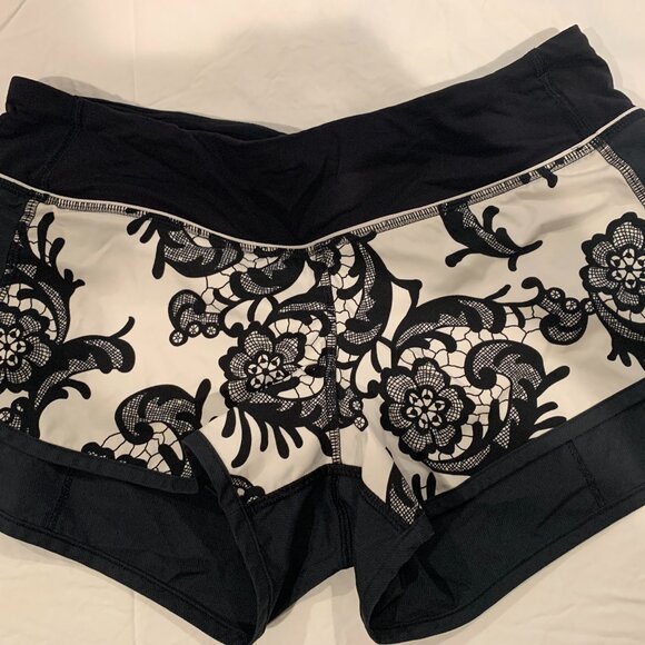 Lululemon Run Speed Short Size 4 - Picture 1 of 3